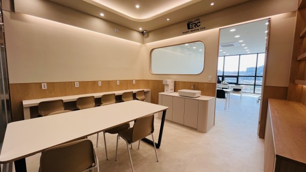 1888532488_MmzTJ6bN_a4d69b5ec285224278d1